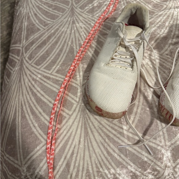 No Bull size 10W 8M. White with all love sole.  Slightly worn. Never outside. - Picture 3 of 4